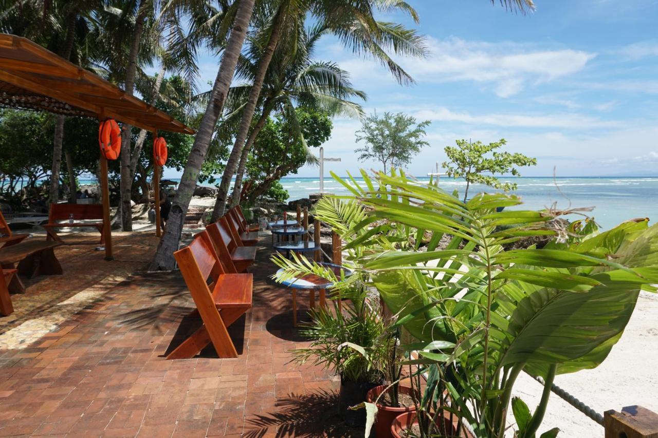 L Cafe Restobar & Lyn'S Guest House San Juan  Exteriér fotografie